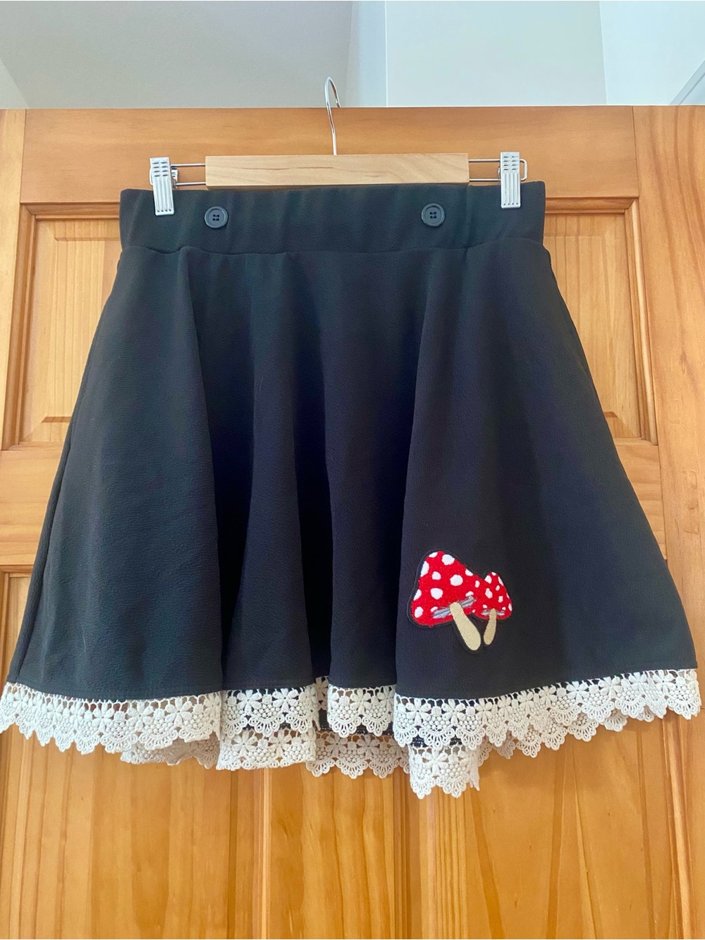 Hot Topic Black Skater Skirt Lace Hem Mushroom Embroidered Cottagecore Goth L